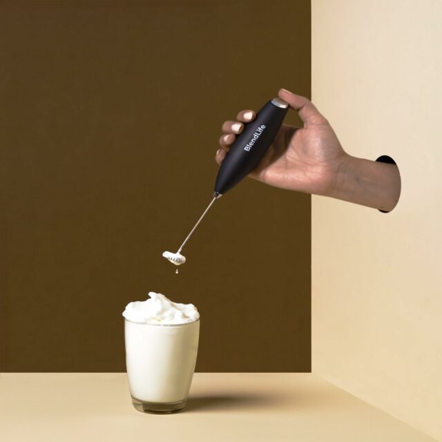 Handheld Milk Frother | Battery-Operated Stainless Steel Mixer with Stand | Perfect for Milk, Coffee, Lattes, Cappuccinos, Frappes, Matcha & Hot Chocolate | Versatile Egg Beater | Black