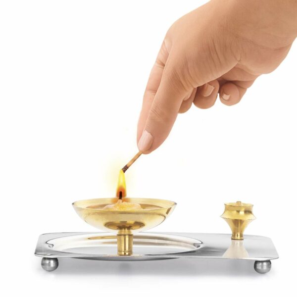 Borosil Aarti Diya Decorative Brass Glass Oil Lamp | Tea Light Holder | Diya with Borosilicate Glass | Puja Dia for Mandir | Lantern Diya with Glass Cover
