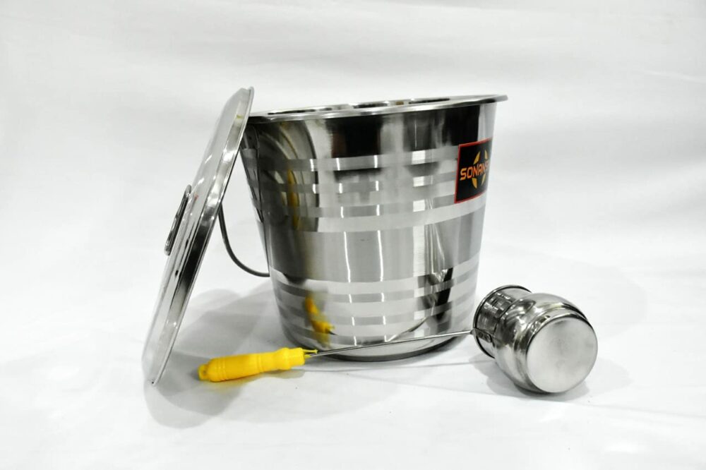 Sanskriti Exports Stainless Steel Jointless Leak Proof Water Bucket(with LID) & Water Dispenser Ladle ((Bucket 10 Litre & Water Dispenser Ladle 300 ML)) - Image 4