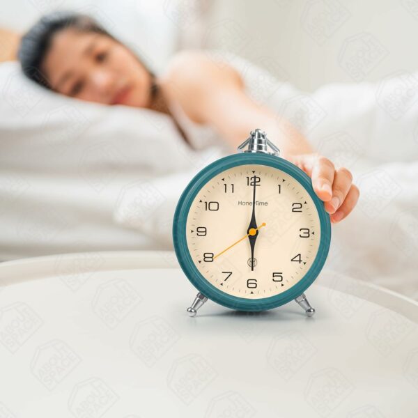 Silent Analog Alarm Clock - Vintage Design, Loud Alarm, 13 cm Blue - Image 5