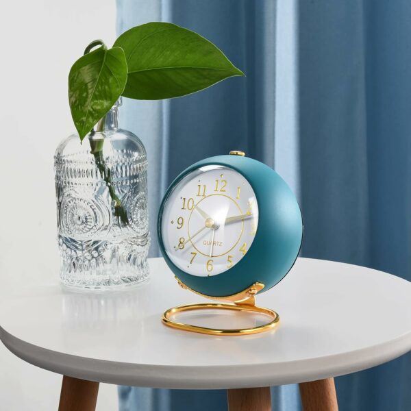 Stylish Battery Operated Silent Alarm Clock with Backlight - Image 4